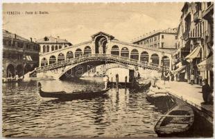 1910 báró Rau Gottlob (1861-1921) zsidó származású magyar kőszénbányaigazgató, szabadkőműves, későbbi szabadkőműves nagymester aláírása képeslapon, rokonának, Rau Lina részére.  Báró Rau Gottlobot 1901-ben vették fel a Haladás páholyba, 1919-ben választották nagymesterré Bókay Árpád halála után. Szabadkőművessége ellenére az I. világháború alatt és a forradalmak után is szénkormánybiztosként menedzselte az ország energiaellátását.