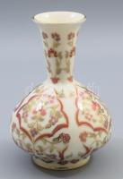 Zsolnay aranykontúrozott virágmintás váza, jelzett, hibátlan, m: 15,5 cm