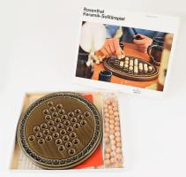 Rosenthal Szoliterjáték. cca 1975, designer: Bjorn Wiinblad. Porcelán, leírással, kiegészítőkkel, hibátlan, tábla d: 24 cm