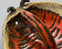 Iparművész kerámia busó maszk falidísz, jelzés nélkül, kis kopással, 25x23 cm