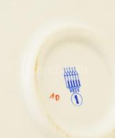 Zsolnay szalonnázó paraszt. Jelzett, hibátlan, m: 32,5 cm