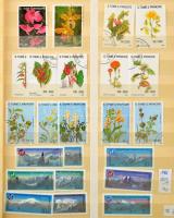 Vegyes külföldi tétel sok motívummal 8 lapos, osztott oldalú A/4-es berakóban