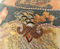 Monumentális, japán, Satsuma jellegű porcelán lámpatest, jelzés nélkül, elektromos része javításra s...