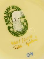 Zsolnay aranykontúrozott virágmintás váza, jelzett, kopással, m: 25,5 cm