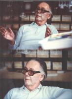 Hervé, Rodolf (1957-2000): Victor Vasarely (1906-1997) festőművész párizsi műtermében, 3 db színes fotó, a hátoldalon pecséttel jelzettek, 16x24 cm körüli méretben