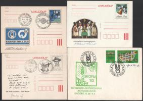 7 db levelezőlap bélyegekkel, rajta a bélyegtervezők autográf aláírásaival. Zsitva Szabolcs, Kékesi László, Zombory Éva, Vertel József, Kékesi László, Zsitva Szabolcs, Wiederkomm Ervin.