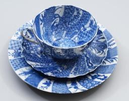 cca 1900 Kínai export porcelán egyszemélyes reggeliző szett, csésze alátéttel és desszertes tányér.Jelzés nélkül, hibátlan, d: 18 cm