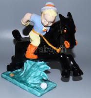 Komlós Zsoké. Mázas kerámia, készült a Komlós testvérek tervei alapján. Jelzett, alján gyári hibákkal, zsinórozása nélkül, mázhibával, 26x25 cm /// Komlós Jockey. Glazed ceramic, made after the designs of the Komlós brothers. Marked, with factory flaws on the base, without cord, with glaze defect, 26x25 cm