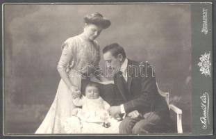 cca 1900-1910 Koós és Róth családokhoz fűződő családi fotók, 4 db keményhátú fotó (közte kabinetfotó...