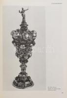 Régiségek könyve. Szerk.: Voit Pál. Bp., 1983, Gondolat, 513+(3) p.+ 68 t. Szövegközti és egészoldal...