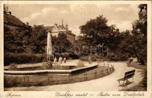 1932 Sopron, Deák téri részlet, szökőkút. Kiadja Lobenwein Harald fotóműterme (EB)
