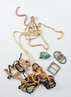 Egy zacskónyi vegyes bizsu tétel