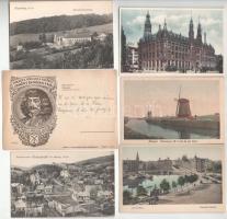 Közel 100 db régi külföldi város képeslap: Hollandia, Ausztria, Németország, Svédország; közte néhány modern / Cca. 100 pre-1945 European town-view postcards: mainly Netherlands, Austria, Germany, Sweden; including some modern ones also