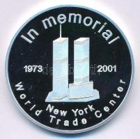 Amerikai Egyesült Államok DN "In memorial - New York World Trade Center 1973-2001 / God Bless America" kétoldalas, peremen jelzett Ag emlékérem kapszulában (31,31g/0.999/42,5mm) T:PP USA ND "In memorial - New York World Trade Center 1973-2001 / God Bless America" double-sided Ag medallion in capsule, hallmarked on edge (31,31g/0.999/42,5mm) C:PP