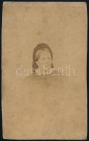 cca 1860 Hölgy portréja, keményhátú fotó Schmidt székesfehérvári műterméből, 10,5×6,5 cm
