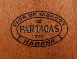 2 db fadoboz: Flor de Tabacos de Partagas Habana szivaros doboz, 18,5x16,5x6 cm + vitorláshajó és vi...