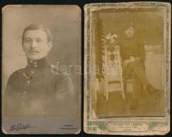 cca 1900 Katonaportrék, 2 db keményhátú fotó bécsi és aradi műtermekből, sérült, 10,5×6,5 cm