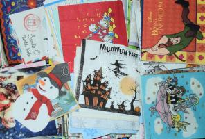 cca 2000 darab klf szalvéta, régi, modern és reklámos vegyesen, jó állapotban