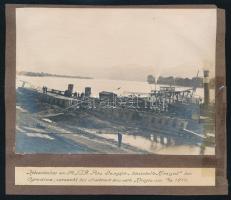 1915 S.M.D. Böős a Dunai Flottila emelő hajójának használt hajó fényképe ahogy a az MFTR Erzsébet királyé nevű hajóját kiemeli Ógradinánál, ahol a világháború kitörésének napján a szerbek elsüllyesztették. Hátoldalán még egy kép a műveletről 16x12 cm/  S. M. D. Böós is shown here helping raise the MFTR passenger steamer Erzsebeth Kiralyné, sunk by Serbian gunfire behind Ogradina Island on August 19, 1914. The ship had a most unfortunate history. She was launched on June 20, 1912, but was sabotaged and burnt down at Rossova before she could be completed. She was rebuilt at the MFTR?s shipyard in Orsova in 1914. Immediately before the outbreak of the war she was moved behind Ogradina Island, where Serbian artillery sank her. 2 photos on a cartboard