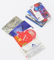 19 darab külföldi telefonkártya