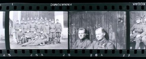 1942 II. világháborús katonák, 9 db fotónegatív kocka
