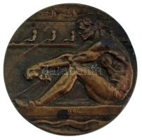 1946. "Magyar Evezős Szövetség" kétoldalas bronz díjérem, hátoldalán "Üldözési verseny 1946 II" gravírozással (50mm) T:XF