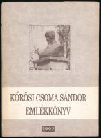 Kőrösi Csoma Sándor emlékkönyv 1992. Szerk.: Fábián Ernő. Kovászna-Csomakőrös, 1992, Kőrösi Csoma Sándor Közművelődési Egyesület, 341+(1) p. Kiadói papírkötés, kissé koszos borítóval.