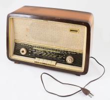 Bella-Rekord 5712W rádió. Loewe-Opta gyár, Németország, 1960/61, kis kopással, 25x40 cm