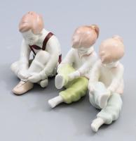 Aquincum 3 darab cipőfűző fiú és öltözködő lány, jelzett, hibátlan, m: 9-11 cm
