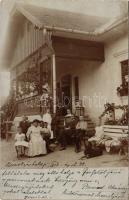 1910 Mocsolyástelep (Kisgyőr), család a verandán kutyával. photo (EB)