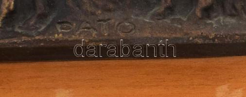 Pató Róza (1934-2018): Lovasok. Bronz fali relief. Fa alapon. jelzett 28x19 cm