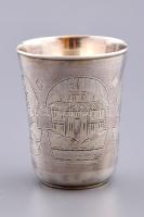 1884 Orosz ezüst (Ag) pohár, vésett épület- és virágmintával, jelzett, m: 5,5 cm, nettó 35g