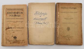 3 db régi földrajz tankönyv: Scholtz Albert: Politikai földrajz a gymnasiumok hetedik osztálya számára.; Simonyi Ernő: Földrajz és áruismeret a női kereskedelmi tanfolyamok és kereskedő tanonciskolák számára.; Komáromi Károly - Pataki Simon: Kereskedelmi földrajz a fontosabb árúk ismertetésével. Papírkötésben, változó, nagyrészt rossz állapotban.