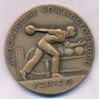 Svédország 1943. "Stockholmi Bowling Szövetségi Bajnokság / Győztes a VIII. osztályban" kétoldalas bronz díjérem, hátoldalán "BHE" gyártói jelzéssel (45mm) T:AU Sweden 1943. "Stockholms Bowlingförbund Serien / Segrare I Klass VIII" two-sided bronze award medal with "BHE" maker's mark on the reverse (45mm) C:AU