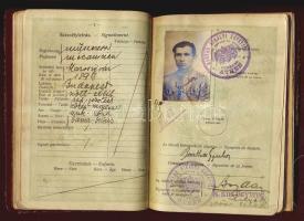 1931 Bartha Gyula a világot Harley Davidsonon megkerülő Bartha-Sulkowszky páros tagjának útlevelei ö...