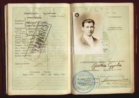 1931 Bartha Gyula a világot Harley Davidsonon megkerülő Bartha-Sulkowszky páros tagjának útlevelei ö...