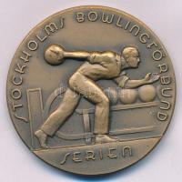 Svédország 1947. "Stockholmi Bowling Szövetségi Bajnokság / Győztes a DIV. IIA-ban" kétoldalas bronz díjérem, hátoldalán "BHE" gyártói jelzéssel (45mm) T:AU Sweden 1947. "Stockholms Bowlingförbund Serien / Segrare I DIV. IIA" two-sided bronze award medal with "BHE" maker's mark on the reverse (45mm) C:AU