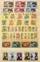 Magyar összeállítás az 1950-es évektől 10 lapos közepes berakóban és néhány stecklapon, benne sorok ...