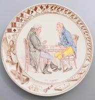 cca 1889 Sarreguemines "dominózók" falitál, jelzett, mázrepedéssel, kis peremhibákkal, d: 21,5 cm