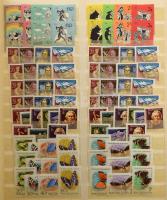 Magyar több példányos tétel 1950-1965 jó minőségű anyag 9 lapos rugós Schaubek berakóban (230.000 +)