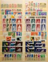 Magyar több példányos tétel 1950-1965 jó minőségű anyag 9 lapos rugós Schaubek berakóban (230.000 +)