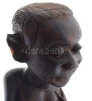 Háromalakos faragvány. Ghána, 1975, faragott ébenfa, m: 44 cm