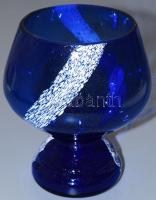 Anyagában színezett kehelyváza, jelzés nélkül, hibátlan, m: 14,5 cm