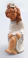 Antalfiné Szente Katalin: lány. Jelzett, kis kopással, m: 16 cm