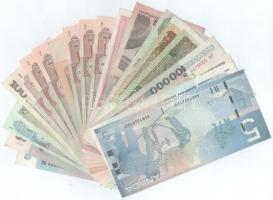 21db-os külföldi bankjegytétel, benne Kanada 2006. 5$ + NSZK 1980. 5M T:UNC-F
21pcs foreign banknot...