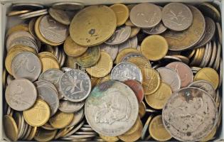 Főleg 1Ft és 2Ft érmékből álló tétel mintegy ~1kg súlyban, közte 1947. 5Ft Ag "Kossuth" (3x) T:vegyes
