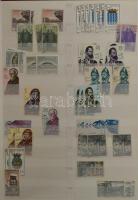 Spanyolország 1941-1990 sok példányos rendező 2 db 30 osztott lapos A4-es berakóban. Rendkívül tarta...