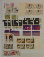 USA sok példányos rendező 2 db 30 lapos A4-es berakóban. Tartalmas anyag sok száz bélyeggel.