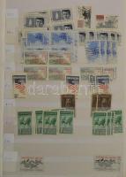 USA sok példányos rendező 2 db 30 lapos A4-es berakóban. Tartalmas anyag sok száz bélyeggel