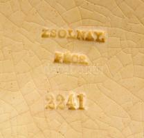 cca 1885 Zsolnay dísztál arabos dekorral. Többszínű mázzal bevont korongozott fehércserép, áttört dí...